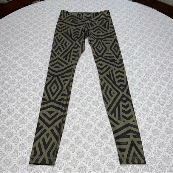 Lululemon Chevron Shuffle Fatigue Green Black 6 - Picture 6 of 15